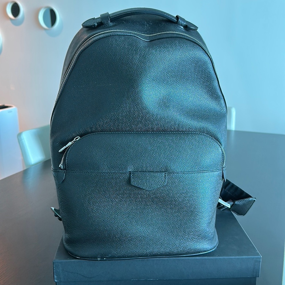 Louis Vuitton men’s black Leather backpack